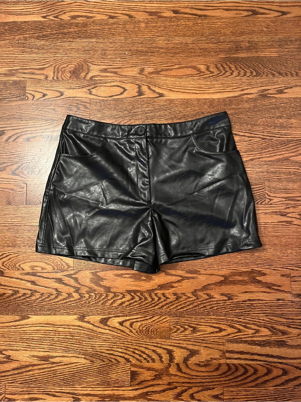 Zara Faux Leather High Rise Shorts🖤